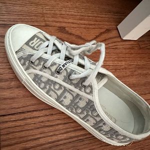 Christian Dior sneakers in perfect condition!